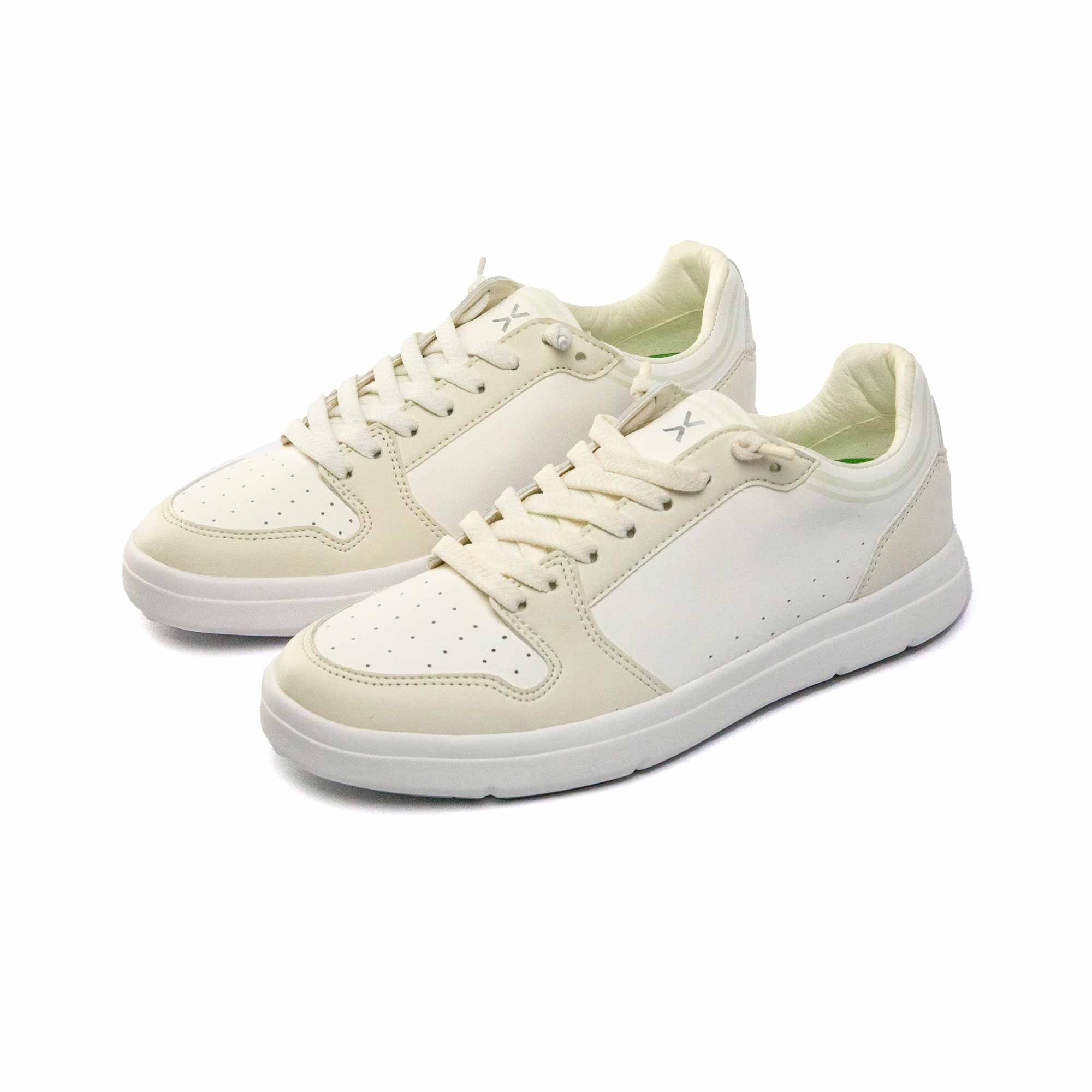 Sneaker COURT V Ecru Damen VADO 45-Grad-Ansicht