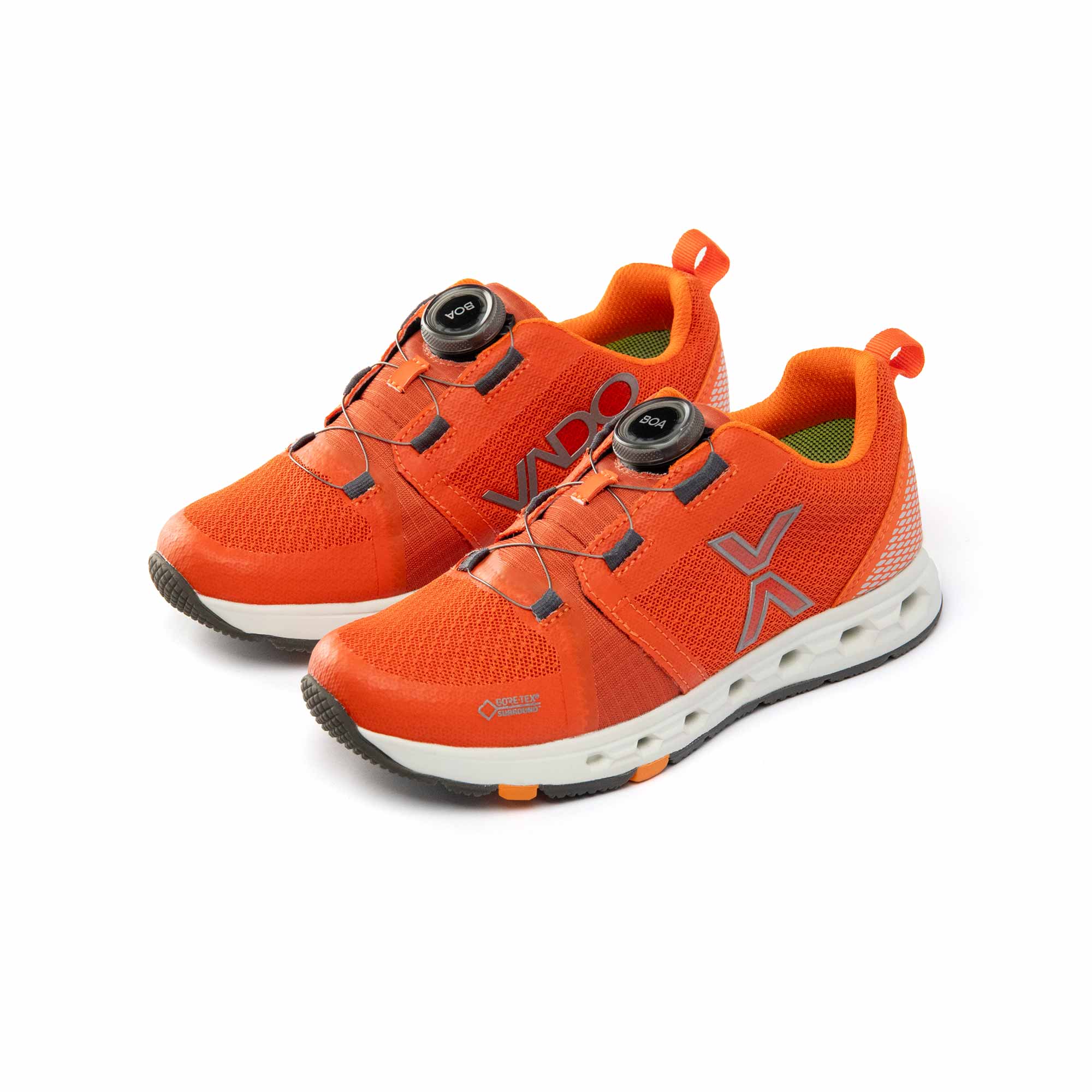 VADO Komfort Kinder Sneaker AIR Lo Boa Goretex Surround orange 45-Grad-Ansicht