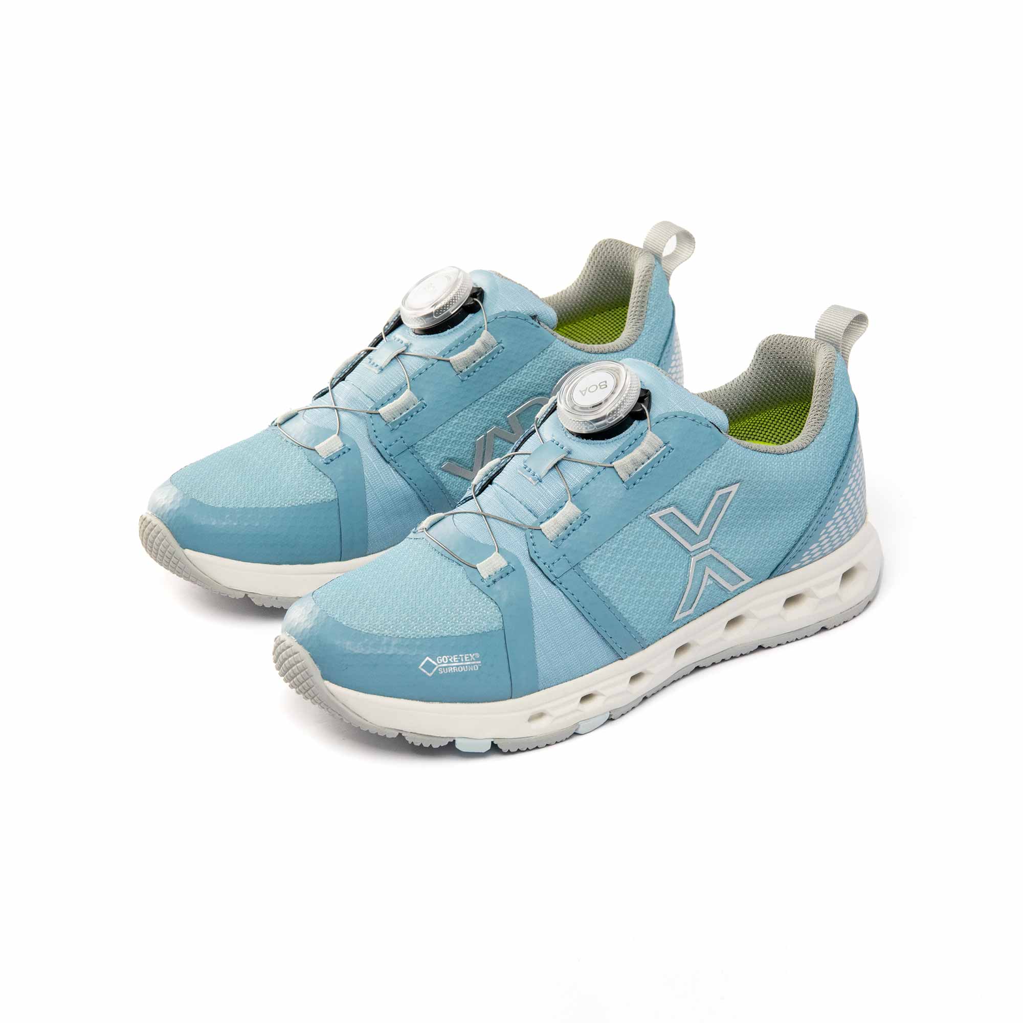 VADO Komfort Kinder Sneaker hellblau AIR Lo BOA Goretex Surround 45-Grad-Ansicht