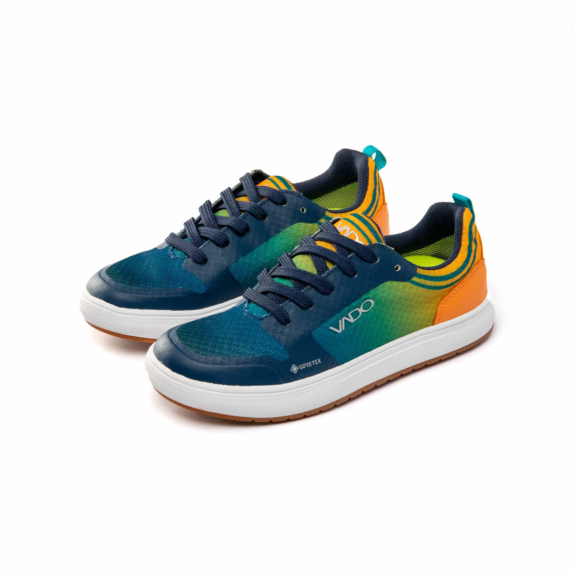 VADO Sneaker Jungen JORDAN Lo Lace GTX parrot 45-Grad-Ansicht