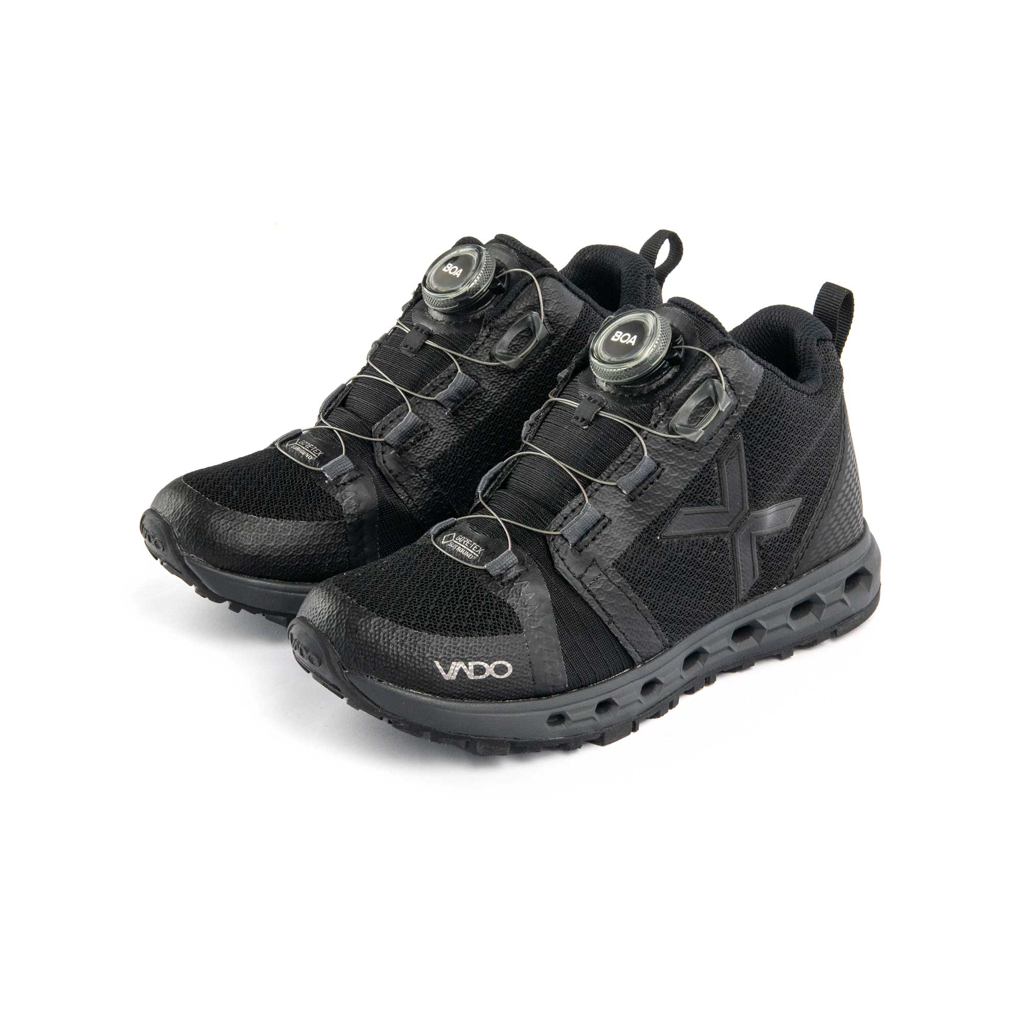 VADO Kindersneaker AIR Mid BOA GTX Surround black - 45-Grad-Ansicht